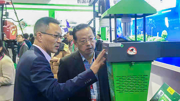 湖南省植保植檢站楊孚初站長