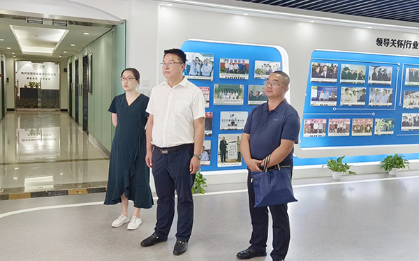 ȪC݅^(q)hMɆT^(q)L(zhng)־^r(nng)չd